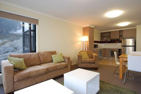Higgi Drive 3, Hotham Heights